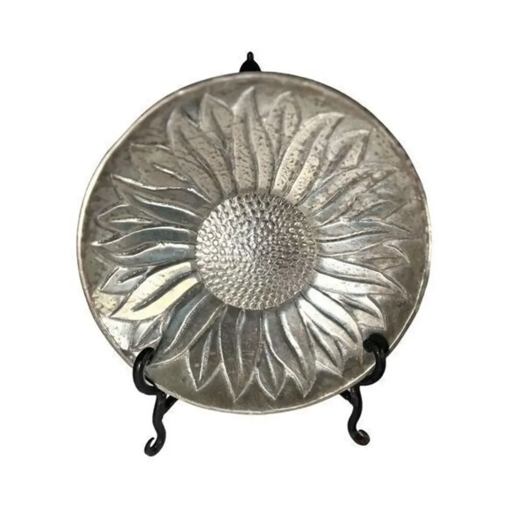 R.H. Macy & Co. Pewter Vintage Flower Bowl Sunflower‎ Made in India Set Of 4